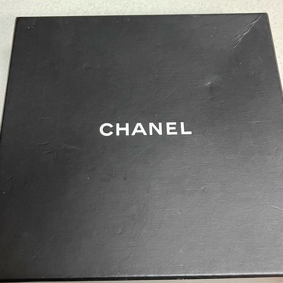 Silver Chanel Necklace. EUC in original soft CC box inside Chanel box . - Picture 2 of 16